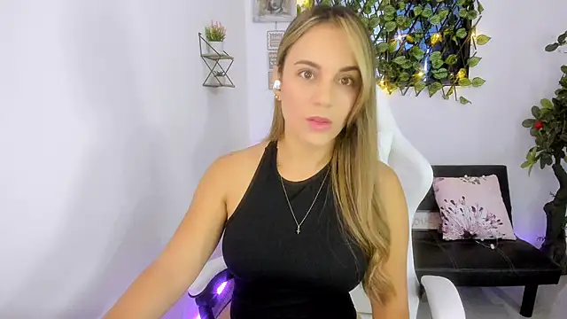 Sara lopez 28 online show from 01.25.25