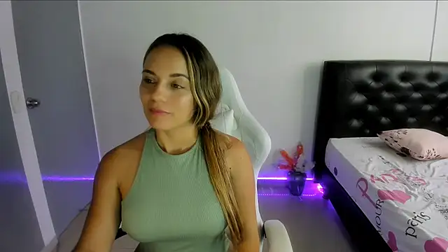 Sara lopez 28 online show from 03.04.25