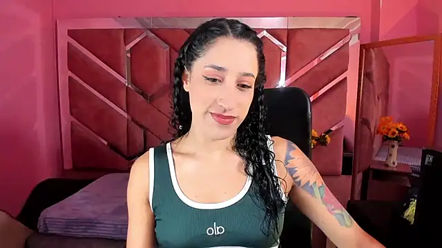 Snapshot of Eimy_Sexy_ chatting on 10.14.25 Eimy Sexy  online show from 10.14.25