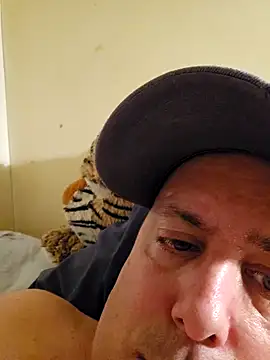 HeteroHotGuy1 online show from 12.11.24