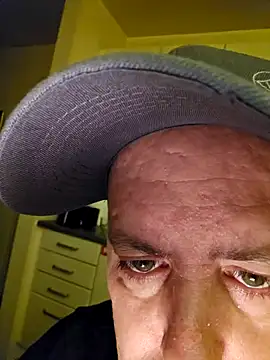 HeteroHotGuy1 online show from 12.12.24