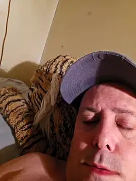 HeteroHotGuy1 online show from 01.11.25