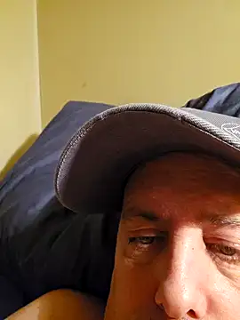 HeteroHotGuy1 online show from 01.13.25