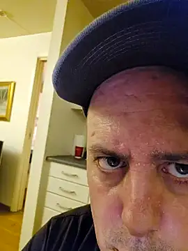 HeteroHotGuy1 online show from 01.27.25