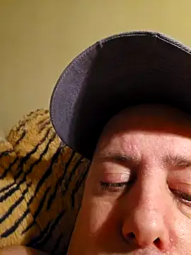 HeteroHotGuy1 online show from 02.06.25