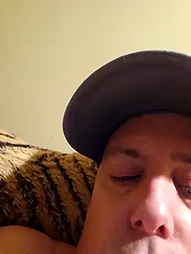 HeteroHotGuy1 online show from 03.21.25