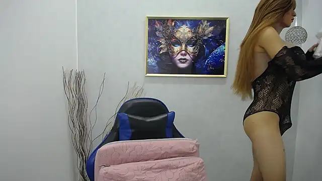 Snapshot of paulinabigcock chatting on 10.10.25 paulinabigcock online show from 10.10.25