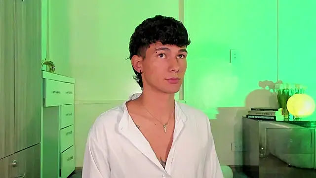 Snapshot of Alexx_tc chatting on 03.17.25 Alexx tc online show from 03.17.25
