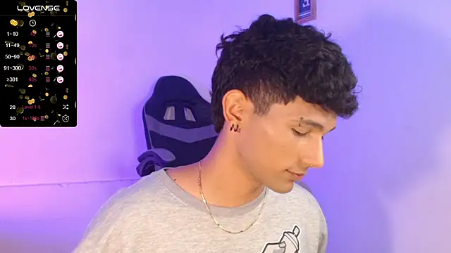 Snapshot of Alexx_tc chatting on 09.26.25 Alexx tc online show from 09.26.25