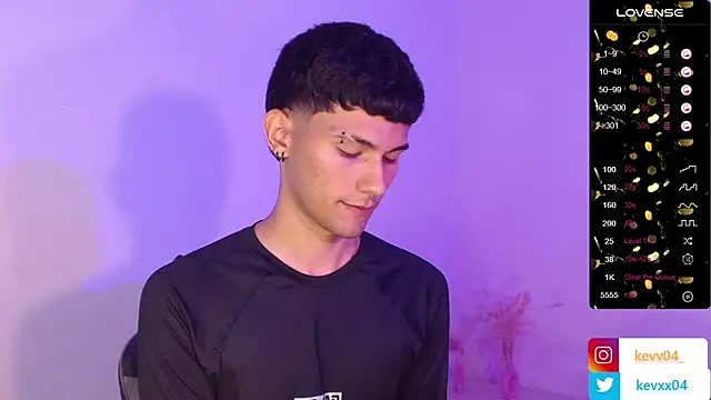 Snapshot of Alexx_tc chatting on 10.23.25 Alexx tc online show from 10.23.25