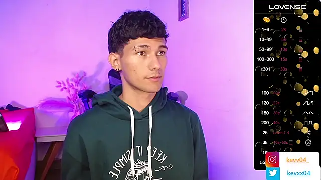 Snapshot of Alexx_tc chatting on 11.01.25 Alexx tc online show from 11.01.25