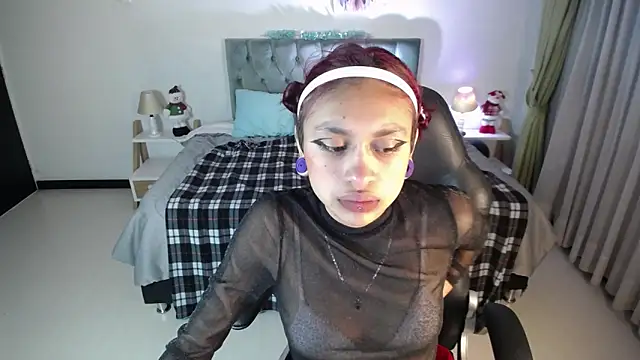 Snapshot of Kat_cute_ chatting on 12.30.24 Kat cute online show from 12.30.24