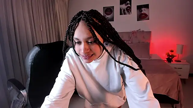 Snapshot of Kat_cute_ chatting on 01.23.25 Kat cute online show from 01.23.25