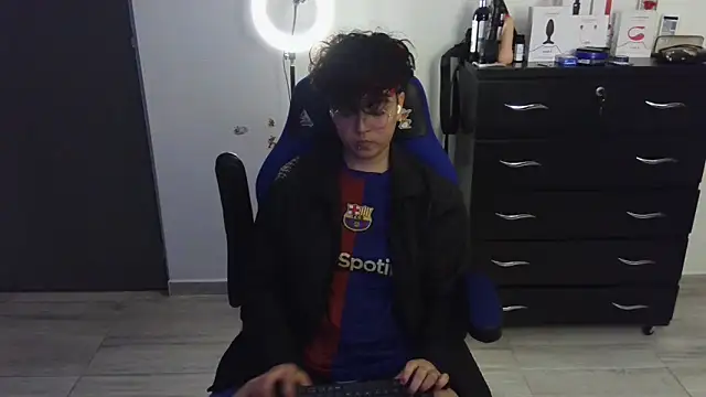 thomascooper7 online show from 02.18.25