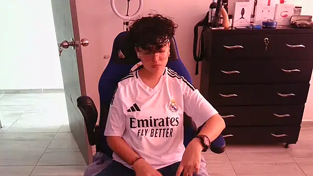 thomascooper7 online show from 02.19.25