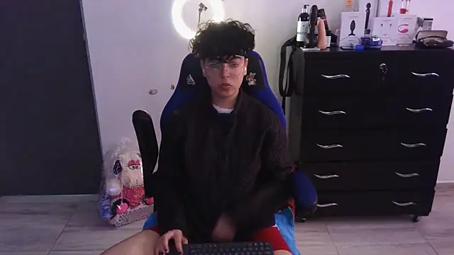 thomascooper7 online show from 02.26.25