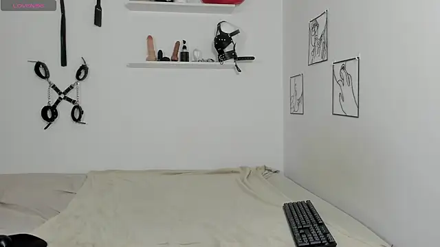 Sabrina Rosse   online show from 10.16.25