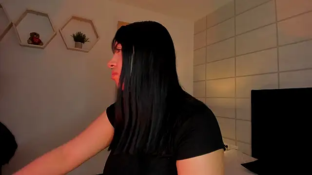 Snapshot of Christine_Laam chatting on 02.04.26 Christine Laam online show from 02.04.26