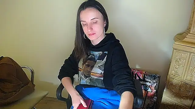 LaimaV  online show from 12.10.24