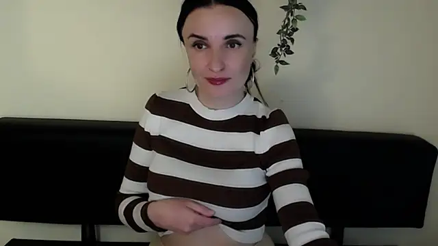 LaimaV  online show from 04.12.26