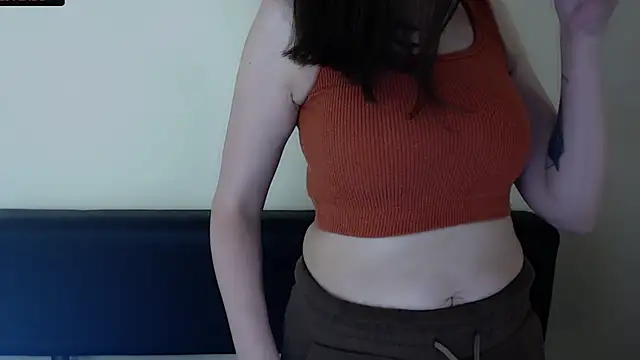 Snapshot of LaimaV_ chatting on 06.15.26 LaimaV online show from 06.15.26