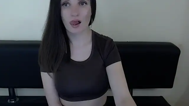 Snapshot of LaimaV_ chatting on 06.17.26 LaimaV online show from 06.17.26