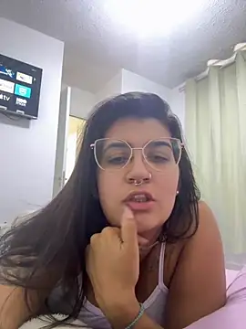 Snapshot of isa_ofc2024 chatting on 11.18.25 isa ofc2024 online show from 11.18.25