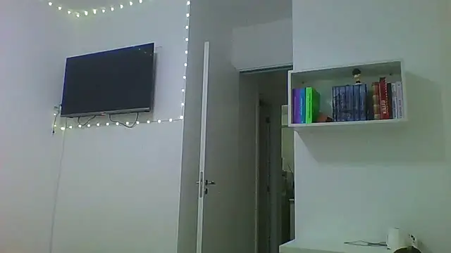 Snapshot of isa_ofc2024 chatting on 12.19.25 isa ofc2024 online show from 12.19.25