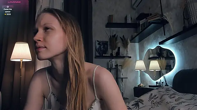 AnitaaClark online show from 10.05.25