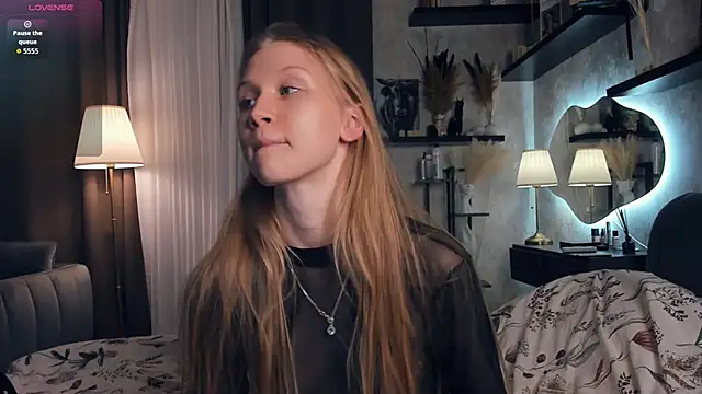 AnitaaClark online show from 10.12.25