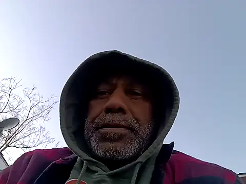 Snapshot of yasohw chatting on 01.24.25 yasohw online show from 01.24.25