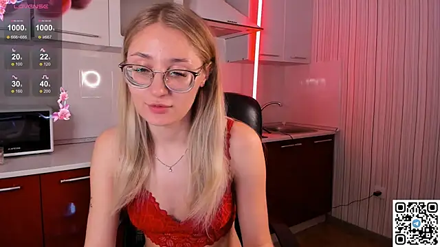 LivyyBossom online show from 12.15.24