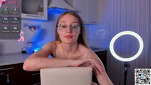 LivyyBossom online show from 03.13.25