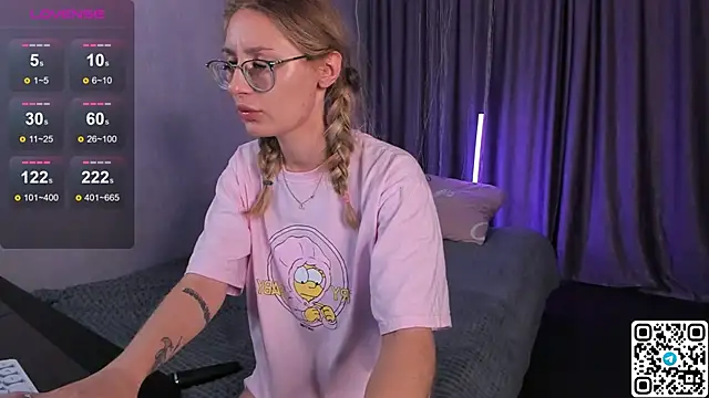 LivyyBossom online show from 09.09.25