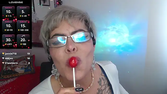 Snapshot of Grecia_Horny chatting on 12.03.24 Grecia Horny online show from 12.03.24