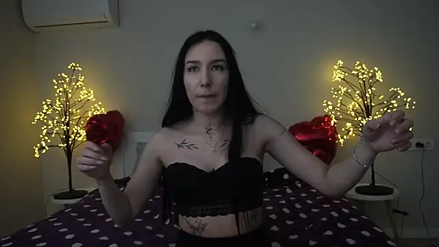 NikkiGoldSide online show from 03.04.25