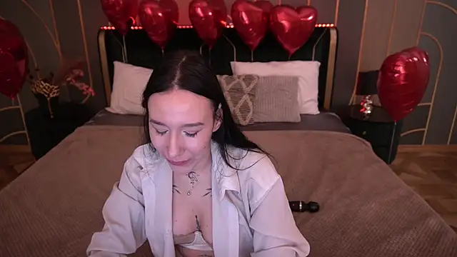 NikkiGoldSide online show from 02.11.26