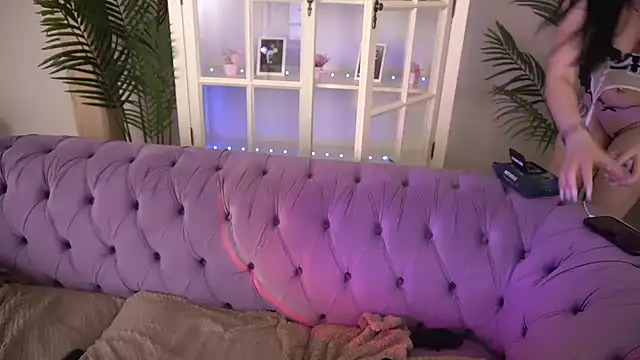 NikkiGoldSide online show from 06.22.26