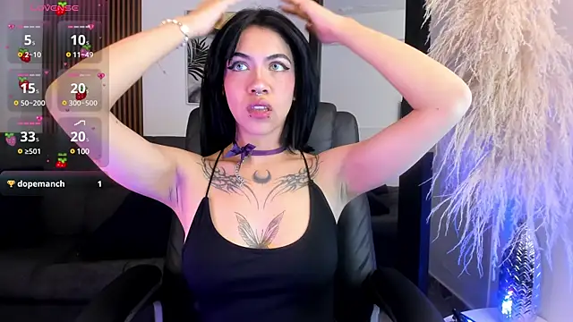 Snapshot of Gianna_foxy chatting on 12.05.24 Gianna foxy online show from 12.05.24