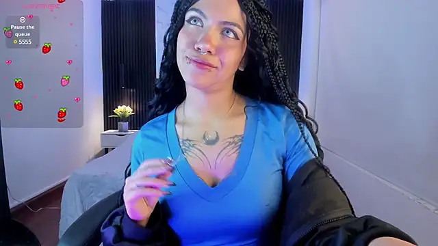 Snapshot of Gianna_foxy chatting on 12.14.24 Gianna foxy online show from 12.14.24