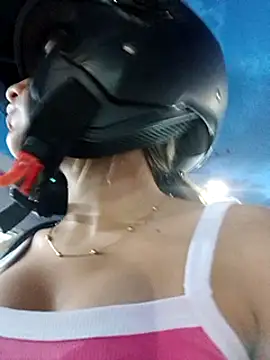 GIRL DONCELLA online show from 12.01.24