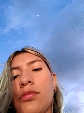 GIRL DONCELLA online show from 12.08.24