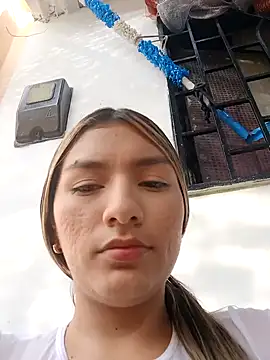 GIRL DONCELLA online show from 01.06.25