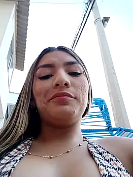 GIRL DONCELLA online show from 01.18.25