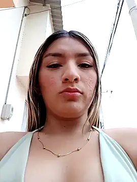 GIRL DONCELLA online show from 01.27.25