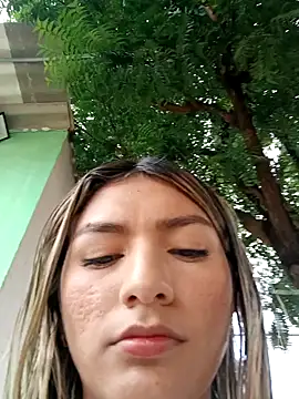 GIRL DONCELLA online show from 02.09.25