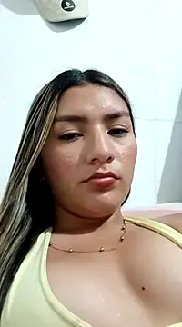 GIRL DONCELLA online show from 02.14.25