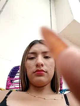 GIRL DONCELLA online show from 02.16.25