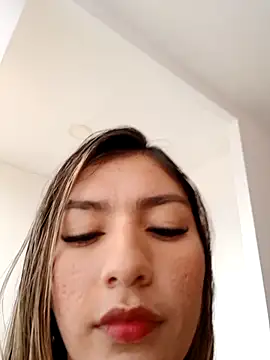 GIRL DONCELLA online show from 03.19.25