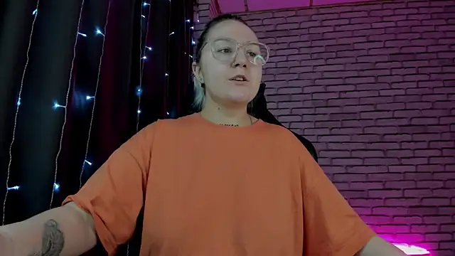 Debbie Taylor online show from 01.04.25